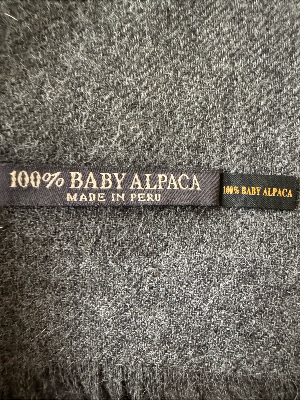 Baby Alpaca NWOT grey fringed scarf from Peru 53"x53" - Picture 3 of 4